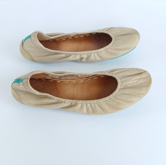 Tieks Beige Leather Ballet Flats Size 7 - Picture 2 of 9